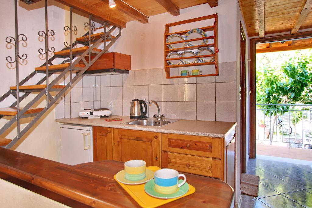 Apartamento Alexandra Sofia Stafylos Exterior foto